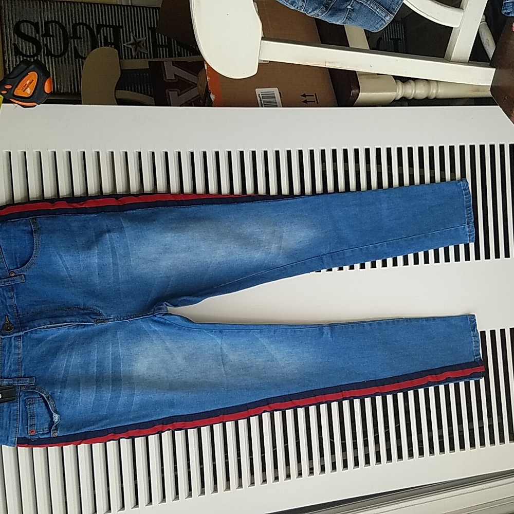 Jeans - Picture 2 of 9